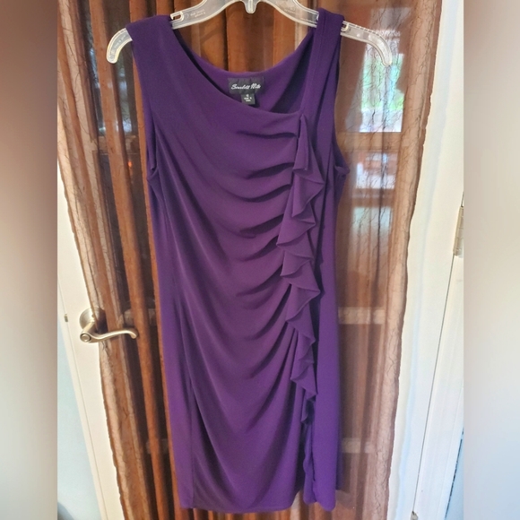 Scarlett Nite Dresses & Skirts - Scarlett Nite 💜Plum Purple Ruffled Dress,Women's sz12 - pull over stretch fit